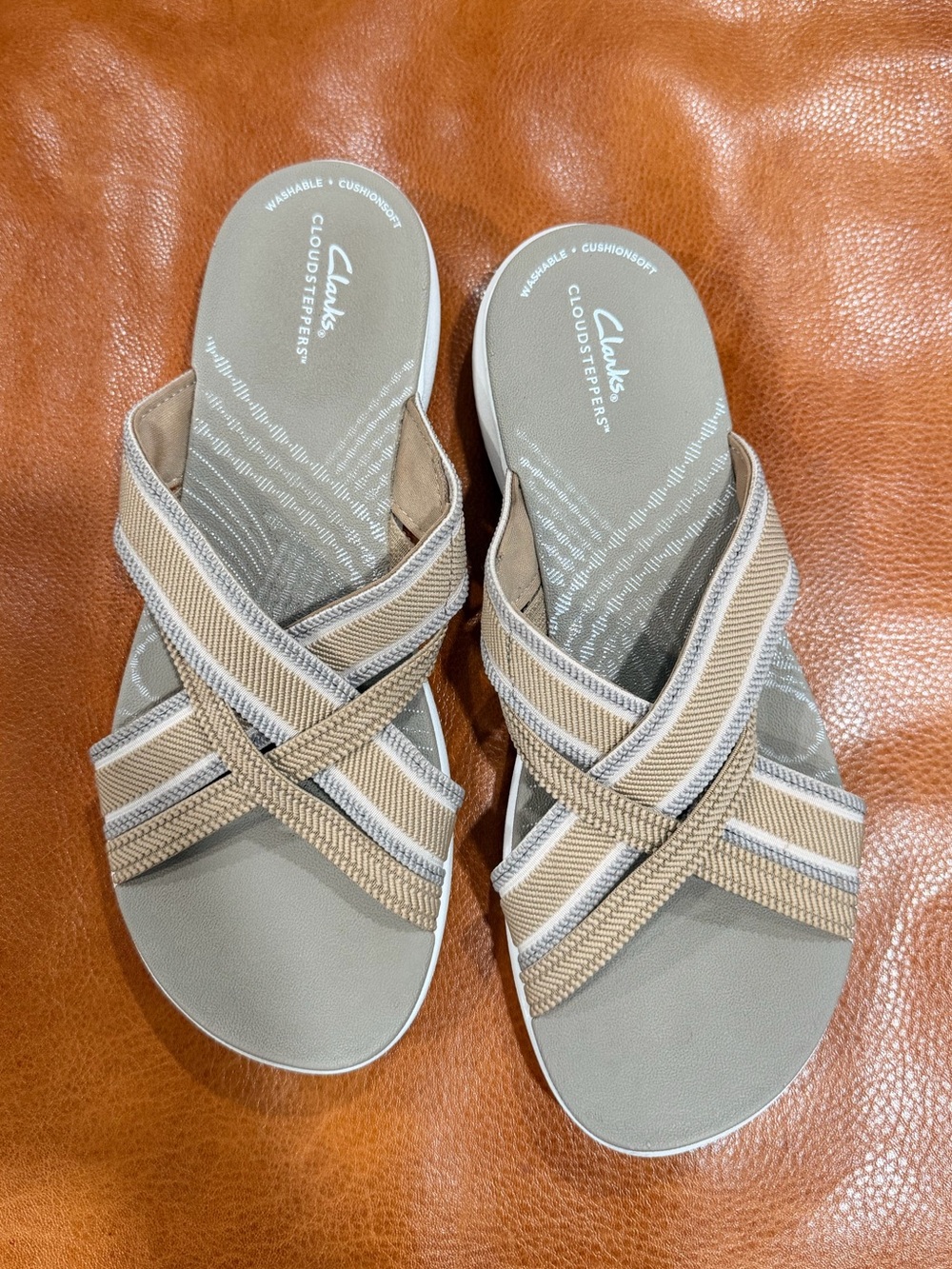 New Clarks Cloudsteppers Sport Slide, size 8 1/2